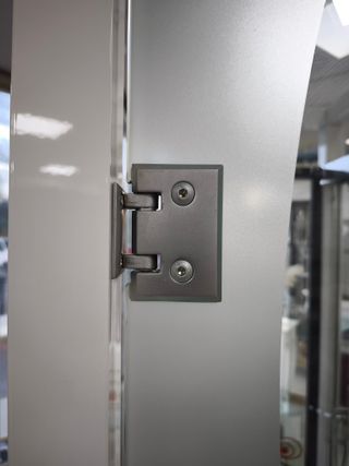 Puerta cristal templado 8 mm con diseño al acido