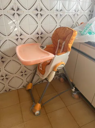 Trona de bebé naranja