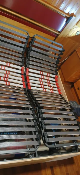 Cama articulada metal, plástico y madera