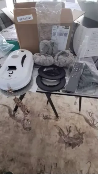 Robot limpiacristales por succión sin estrenar