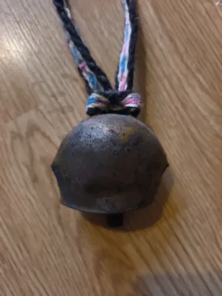 Campane/sonagli decorativi intrecciati a mano