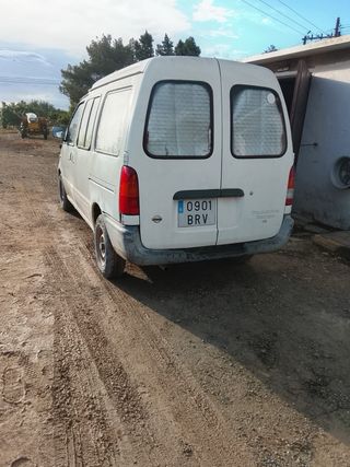 Nissan Vanette 2002