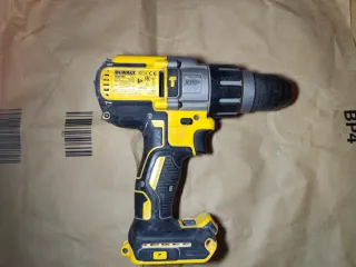 Taladro Percutor DeWALT DCD996N