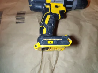 Taladro Percutor DeWALT DCD996N