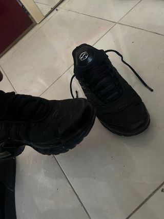 Nike TN Air Max Plus negras usadas