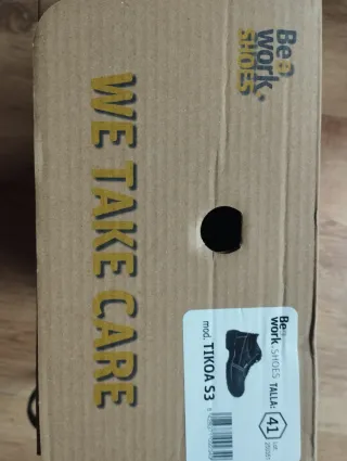 Botas de seguridad negras nuevas