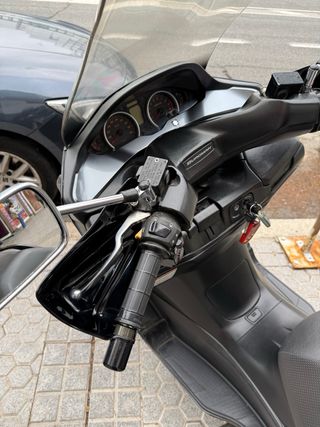 Suzuki Burgman 400 Maxi Scooter 2009