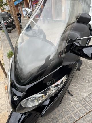 Suzuki Burgman 400 Maxi Scooter 2009