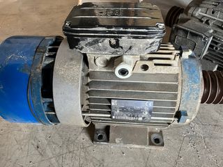 Motor eléctrico con freno