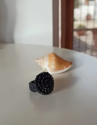 Anillo cuentas cristal negro