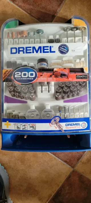 Maletín Accesorios Dremel 200 Piezas