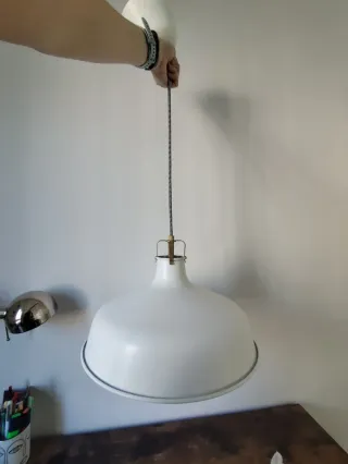 Lámpara de techo IKEA metálica blanca