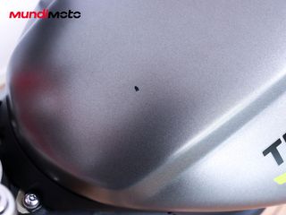 TRIUMPH SPEED TRIPLE 1200 RS