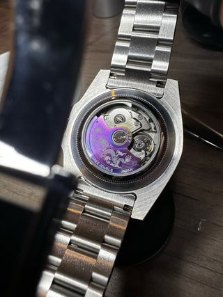 Reloj Seiko GMT Negro y Lila