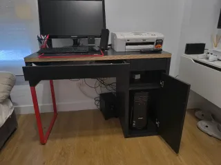 Escritorio Micke Ikea Negro/Rojo