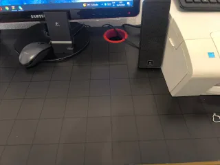 Escritorio Micke Ikea Negro/Rojo