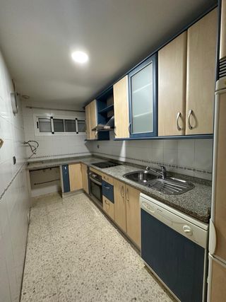 Se vende casa adosada