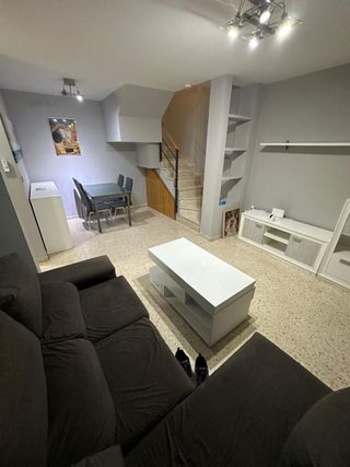 Se vende casa adosada