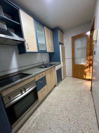 Se vende casa adosada