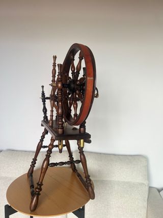 Rueca antigua de madera