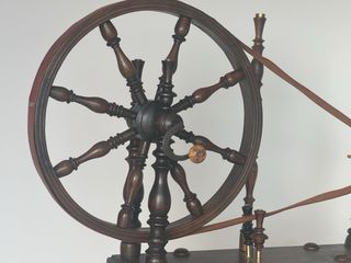 Rueca antigua de madera