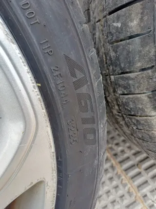 Llantas 18” Ford con neumáticos nuevos.