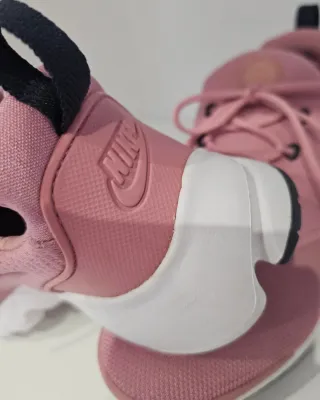 Nike Presto Fly GS Rosa Talla 37.5