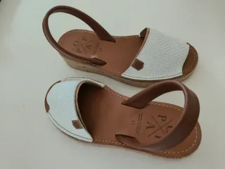 Menorquinas POP A blancas y marrón T.37