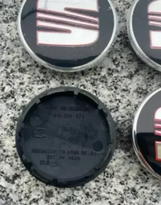 TAPABUJES RUEDA LLANTA SEAT LEON IBIZA CUPRA 56MM