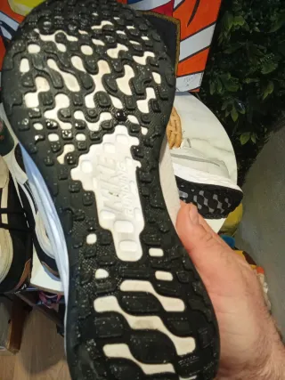 Zapatillas Nike y Pepe Jeans Talla 44.