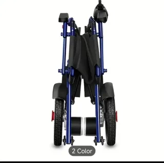 Silla de ruedas eléctrica plegable.