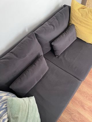 Divano a 3 posti IKEA SÖDERHAMN grigio. 4 anni.