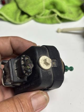 Motor regulador faros Volvo S60 Mk1(c)