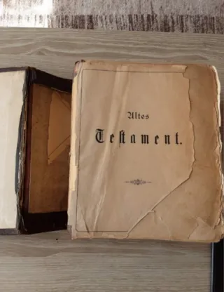 ANTIGUA BIBLIA ALEMANA XIX SIGLO 1870 AÑO.