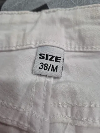 Prenda blanca sin usar