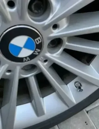 4 TAPABUJES CENTRO RUEDA LLANTA UNIVERSAL BMW 68MM