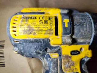 Taladro Percutor DeWALT DCD996 18V Brushless