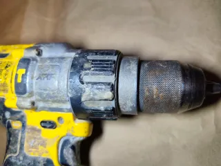 Taladro Percutor DeWALT DCD996 18V Brushless