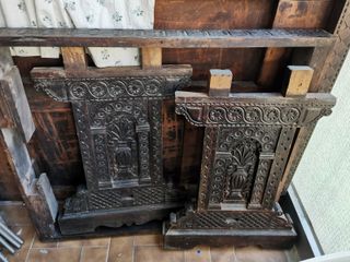 Tavolo Fratino - intagliato 100x125 cm