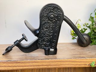 Sacacorchos antiguo de mesa