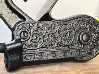 Sacacorchos antiguo de mesa