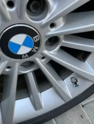 4 TAPABUJES CENTRO RUEDA LLANTA UNIVERSAL BMW 68MM