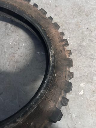 Neumático 18 moto enduro / cross