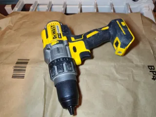 Taladro Percutor Dewalt DCD996