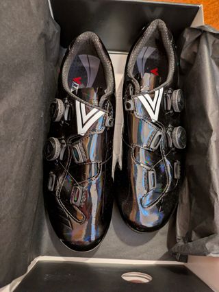 NUEVAS Zapatillas VITTORIA VELAR talla 41.