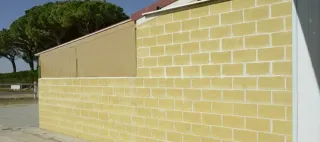 Muros de bloques en Sevilla