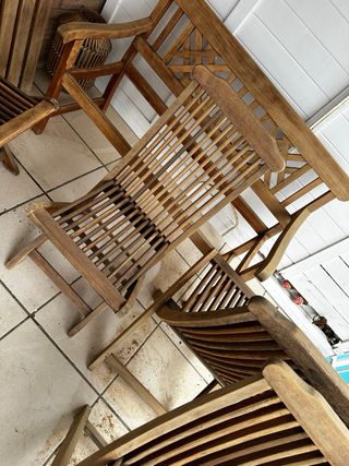 Restauracion de muebles de exterior , lijar pintar