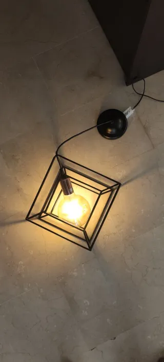 Lámpara colgante industrial negra