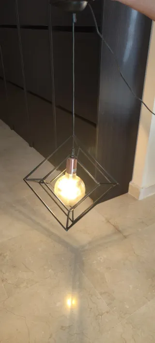 Lámpara colgante industrial negra