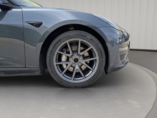 Tesla Model 3 Gran Autonomía 4WD 366 kW (498 CV)